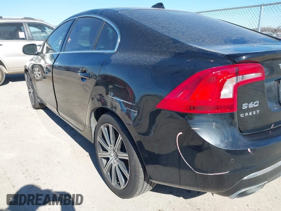 2018 Volvo S60 Inscription Platinum with VIN LYV402HM1JB156380, listed as a IAAI auction lot 41408529 with 106,933 mi miles. Bid and sale history available at carsss.com. Image 6.