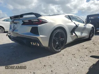 2021 Chevrolet Corvette 3LT with VIN 1G1YC2D49M5104636, listed as a Copart auction lot 75127754 with 0 mi miles and Salvage Title. Bid and sale history available at carsss.com. Image 3.