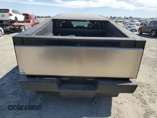 2024 Tesla Cybertruck с VIN 7G2CEHEDXRA010522, выставлен на аукционе Copart как лот 60874185 с пробегом Не указан миль и Списание • Salvage title. История ставок и продаж доступна на DreamBid. Изображение 6.