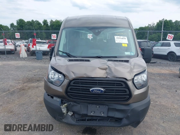 2019 Ford Transit Passenger XL with VIN 1FBAX2CM9KKA43841, listed as a IAAI auction lot 39914010 with 62,032 mi miles. Bid and sale history available at carsss.com. Image 12.