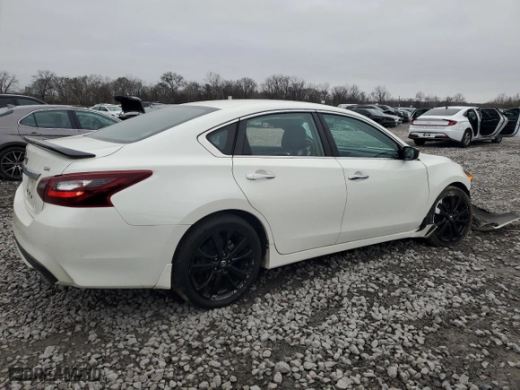 2017 Nissan Altima 2.5 SV with VIN 1N4AL3APXHC272256, listed as a Copart auction lot 86733824 with 91,896 mi miles and Salvage Title. Bid and sale history available at carsss.com. Image 3.