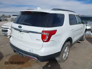 2017 Ford Explorer XLT z VIN 1FM5K8D81HGC47363, wystawiony jako IAAI lot #41720957 z przebiegiem 143 231 mil mil oraz . Historia ofert i sprzedaży dostępna na DreamBid. Obrazek 4.