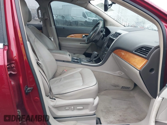 2014 Lincoln MKX with VIN 2LMDJ6JK3EBL09582, listed as a IAAI auction lot 41520611 with 157,022 mi miles. Bid and sale history available at carsss.com. Image 5.
