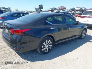 2020 Nissan Altima S z VIN 1N4BL4BV6LC184384, wystawiony jako IAAI lot #42312170 z przebiegiem 85 979 mil mil oraz . Historia ofert i sprzedaży dostępna na DreamBid. Obrazek 4.