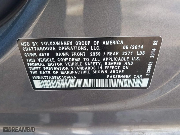 2014 Volkswagen Passat Wolfsburg Ed with VIN 1VWAT7A39EC109525, listed as a IAAI auction lot 41919773 with 133,510 mi miles. Bid and sale history available at carsss.com. Image 9.