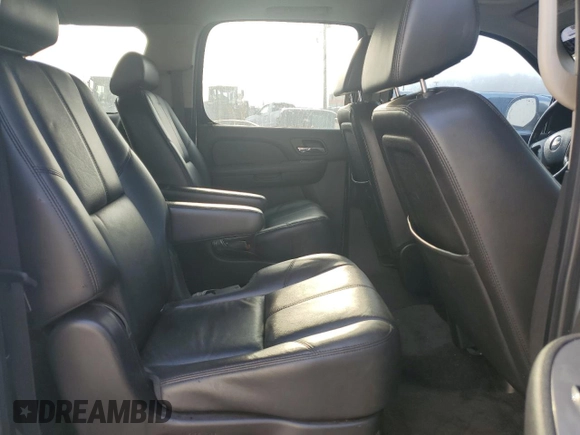 2008 Chevrolet Suburban LT w/2LT with VIN 3GNFK16388G267557, listed as a Copart auction lot 43952315 with 243,207 mi miles and Salvage Title. Bid and sale history available at carsss.com. Image 11.