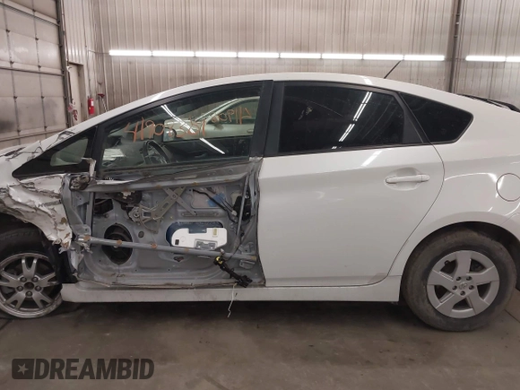 2011 Toyota Prius I with VIN JTDKN3DU2B0327897, listed as a IAAI auction lot 41908301 with 136,486 mi miles and . Bid and sale history available at DreamBid. Image 15.