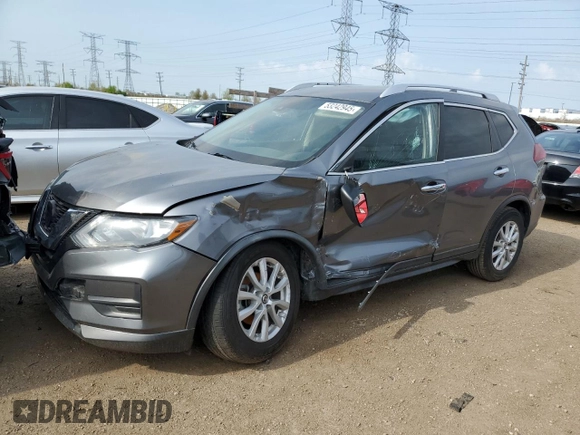 2020 Nissan Rogue SV z VIN KNMAT2MT7LP522633, wystawiony jako Copart lot #53242945 z przebiegiem 126 468 mil mil oraz Szkoda całkowita • Salvage title. Historia ofert i sprzedaży dostępna na DreamBid. Obrazek 1.