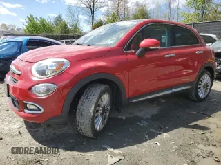 2016 FIAT 500X Lounge z VIN ZFBCFYDT4GP389082, wystawiony jako Copart lot #53291915 z przebiegiem 117 153 mil mil oraz Szkody całkowita. Historia ofert i sprzedaży dostępna na DreamBid. Obrazek 1.