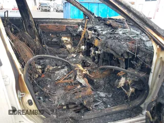 2000 Toyota Avalon XL z VIN 4T1BF28B1YU010240, wystawiony jako IAAI lot #40956040 z przebiegiem Nie podano mil oraz . Historia ofert i sprzedaży dostępna na DreamBid. Obrazek 5.