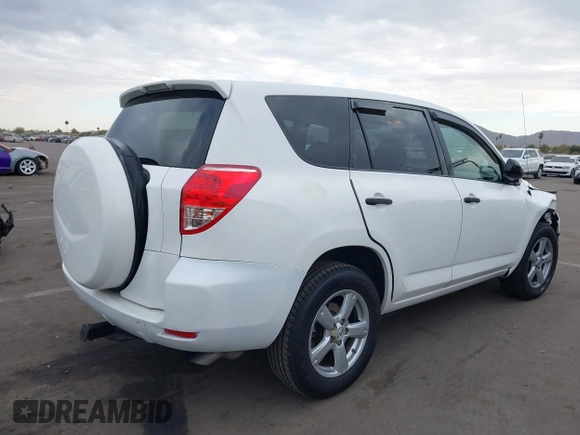 2007 Toyota RAV4 with VIN JTMZK33V576006099, listed as a IAAI auction lot 41286794 with 121,597 mi miles. Bid and sale history available at carsss.com. Image 4.