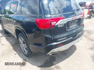 2017 GMC Acadia Denali z VIN 1GKKNXLS5HZ142811, wystawiony jako IAAI lot #42401541 z przebiegiem 72 868 mil mil oraz . Historia ofert i sprzedaży dostępna na DreamBid. Obrazek 6.