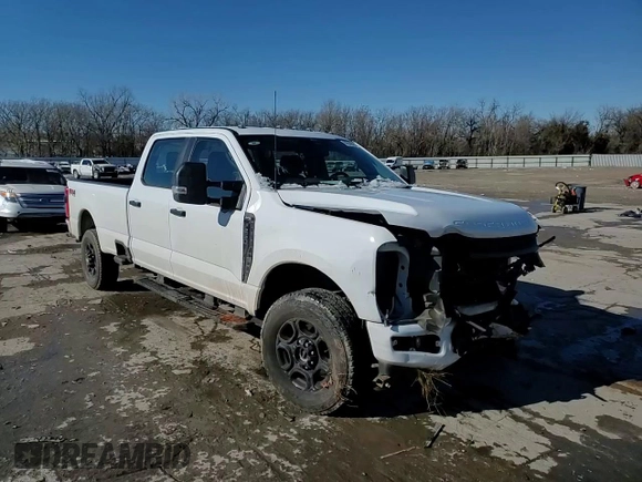 2024 Ford Super Duty F-250 SRW XL with VIN 1FT8W2BA6RED50333, listed as a Copart auction lot 88048865 with 19,521 mi miles and Salvage Title. Bid and sale history available at carsss.com. Image 10.