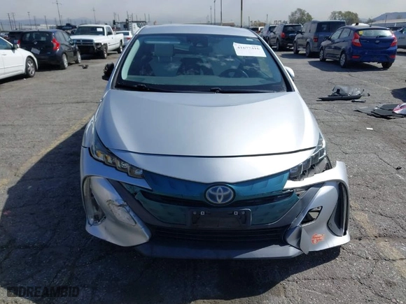 2017 Toyota Prius Prime Plus with VIN JTDKARFP2H3032621, listed as a IAAI auction lot 41677416 with NaN miles. Bid and sale history available at carsss.com. Image 13.