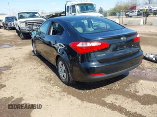 2015 Kia Forte LX with VIN KNAFK4A62F5292421, listed as a IAAI auction lot 41964789 with 32,001 mi miles. Bid and sale history available at carsss.com. Image 3.