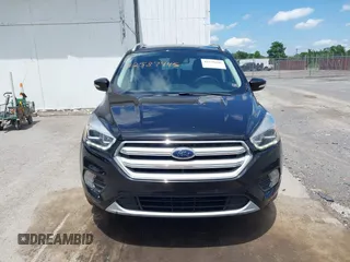 2019 Ford Escape Titanium с VIN 1FMCU9J95KUA09190, выставлен на аукционе IAAI как лот 42539445 с пробегом 61 027 миль миль и . История ставок и продаж доступна на DreamBid. Изображение 12.