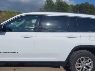 2023 Jeep Grand Cherokee Altitude with VIN 1C4RJKAGXP8886125, listed as a IAAI auction lot 41952781 with 45,490 mi miles and . Bid and sale history available at DreamBid. Image 14.