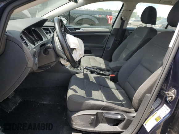 2017 Volkswagen Golf S z VIN 3VWC17AU8HM511224, wystawiony jako Copart lot #51692165 z przebiegiem 58 446 mil mil oraz Szkoda całkowita • Salvage title. Historia ofert i sprzedaży dostępna na DreamBid. Obrazek 7.