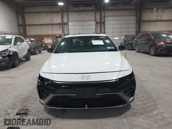 2025 Hyundai Elantra N Line z VIN KMHLR4DF6SU867998, wystawiony jako IAAI lot #41814806 z przebiegiem 4 892 mil mil oraz . Historia ofert i sprzedaży dostępna na DreamBid. Obrazek 12.
