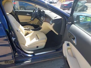 2017 Mercedes-Benz GLA 250 z VIN WDCTG4GB9HJ343008, wystawiony jako IAAI lot #41786549 z przebiegiem 45 720 mil mil oraz . Historia ofert i sprzedaży dostępna na DreamBid. Obrazek 5.