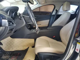 2018 Jaguar XE 20d Premium with VIN SAJAJ4FN2JCP18422, listed as a Copart auction lot 84240084 with 70,374 mi miles and Salvage Title. Bid and sale history available at carsss.com. Image 7.