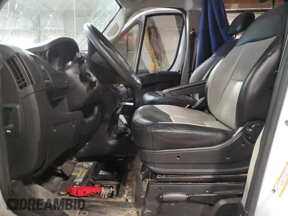 2019 Ram ProMaster Cargo with VIN 3C6TRVNG7KE533390, listed as a Copart auction lot 46660255 with 118,573 mi miles and Salvage Title. Bid and sale history available at DreamBid. Image 7.