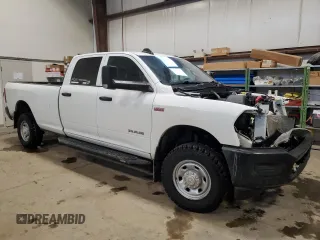 2022 Ram 2500 Tradesman z VIN 3C6UR5HJ3NG365610, wystawiony jako Copart lot #48679065 z przebiegiem 92 703 mil mil oraz Szkoda całkowita • Salvage title. Historia ofert i sprzedaży dostępna na DreamBid. Obrazek 4.
