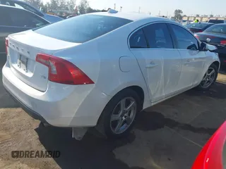 2012 Volvo S60 T5 с VIN YV1622FS0C2056306, выставлен на аукционе IAAI как лот 42394014 с пробегом 152 329 миль миль и . История ставок и продаж доступна на DreamBid. Изображение 4.