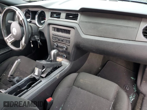 2014 Ford Mustang V6 with VIN 1ZVBP8AM9E5282862, listed as a Copart auction lot 61722205 with 161,550 mi miles and Salvage title. Bid and sale history available at DreamBid. Image 8.