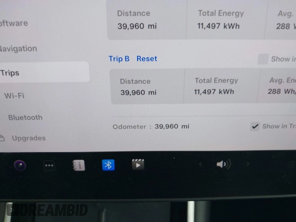 2021 Tesla Model Y Long Range with VIN 5YJYGDEE5MF111774, listed as a IAAI auction lot 41525622 with 39,960 mi miles. Bid and sale history available at carsss.com. Image 7.