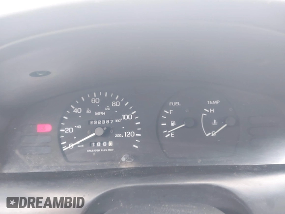 1996 Nissan Sentra XE z VIN 3N1AB41D2TL013267, wystawiony jako IAAI lot #41505728 z przebiegiem 232 387 mil mil oraz . Historia ofert i sprzedaży dostępna na DreamBid. Obrazek 7.