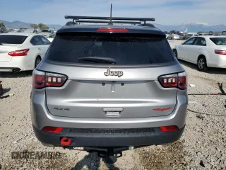 2019 Jeep Compass Trailhawk with VIN 3C4NJDDB9KT668858, listed as a Copart auction lot 58603645 with 74,226 mi miles and Salvage title. Bid and sale history available at DreamBid. Image 6.