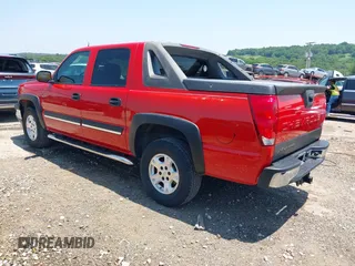 2005 Chevrolet Avalanche LT with VIN 3GNEC12Z35G179854, listed as a IAAI auction lot 42443728 with 263,042 mi miles and . Bid and sale history available at DreamBid. Image 3.