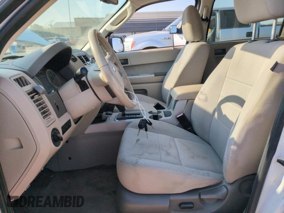 2011 Ford Escape Hybrid z VIN 1FMCU5K36BKB48839, wystawiony jako Copart lot #69024034 z przebiegiem 110 100 mil mil oraz Czysty tytuł • Clean title. Historia ofert i sprzedaży dostępna na DreamBid. Obrazek 7.