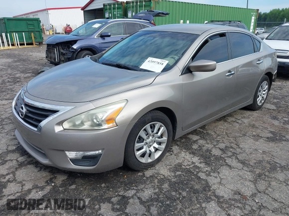 2015 Nissan Altima 2.5 S with VIN 1N4AL3AP1FC228708, listed as a IAAI auction lot 42097858 with 192,802 mi miles. Bid and sale history available at carsss.com. Image 2.