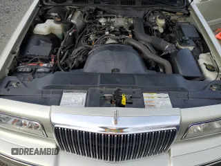 1997 Lincoln Town Car Executive z VIN 1LNLM81W9VY643745, wystawiony jako Copart lot #47921365 z przebiegiem 68 821 mil mil oraz Szkoda całkowita • Salvage title. Historia ofert i sprzedaży dostępna na DreamBid. Obrazek 11.