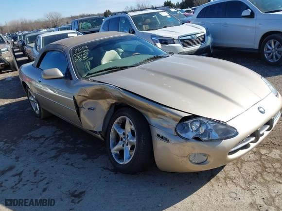 2001 Jaguar XK8 with VIN SAJDA42C21NA20482, listed as a IAAI auction lot 41322790 with NaN miles. Bid and sale history available at carsss.com. Image 1.