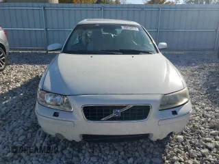 2005 Volvo S60 with VIN YV1RH592352442343, listed as a Copart auction lot 76818474 with 202,937 mi miles and Clean Title. Bid and sale history available at carsss.com. Image 5.