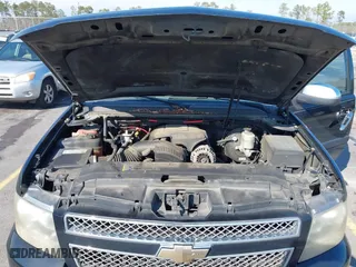 2008 Chevrolet Avalanche LS with VIN 3GNFK12308G224448, listed as a IAAI auction lot 41477612 with 208,365 mi miles. Bid and sale history available at carsss.com. Image 10.