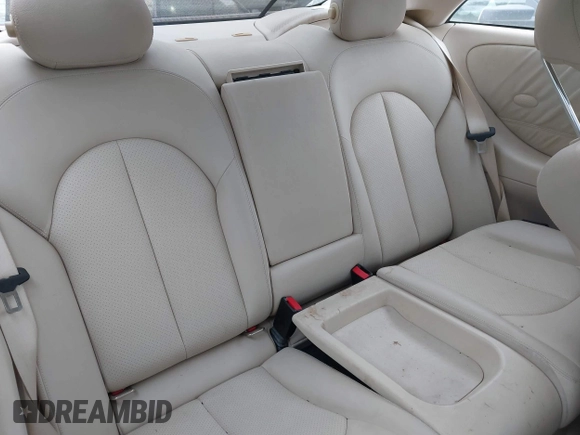 2005 Mercedes-Benz CLK 320 z VIN WDBTJ65J15F153987, wystawiony jako IAAI lot #41771112 z przebiegiem 208 754 mil mil oraz . Historia ofert i sprzedaży dostępna na DreamBid. Obrazek 8.