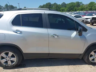 2020 Chevrolet Trax LT z VIN KL7CJLSB4LB010725, wystawiony jako IAAI lot #41930977 z przebiegiem 65 134 mil mil oraz . Historia ofert i sprzedaży dostępna na DreamBid. Obrazek 13.