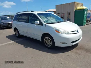 2010 Toyota Sienna XLE with VIN 5TDYK4CC7AS291119, listed as a IAAI auction lot 41742917 with 201,590 mi miles. Bid and sale history available at carsss.com. Image 1.