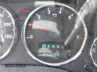 2008 Jeep Liberty Limited with VIN 1J8GP58K08W199002, listed as a IAAI auction lot 42055619 with 290,000 mi miles. Bid and sale history available at carsss.com. Image 7.