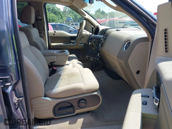 2004 Ford F-150 XLT with VIN 1FTPW14514KC34313, listed as a IAAI auction lot 42622717 with 211,281 mi miles and . Bid and sale history available at DreamBid. Image 5.