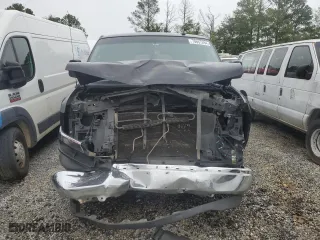 2018 Chevrolet Express Passenger LT with VIN 1GAZGPFG1J1185793, listed as a Copart auction lot 70657294 with 184,879 mi miles and Salvage Title. Bid and sale history available at carsss.com. Image 5.