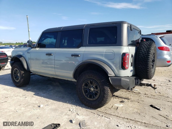 2022 Ford Bronco with VIN 1FMEE5DPXNLB67219, listed as a Copart auction lot 61639023 with 15,097 mi miles and Salvage Title. Bid and sale history available at carsss.com. Image 2.