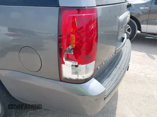 2007 Chevrolet Suburban LS with VIN 1GNFC160X7J233586, listed as a IAAI auction lot 42165186 with 240,183 mi miles and . Bid and sale history available at DreamBid. Image 6.