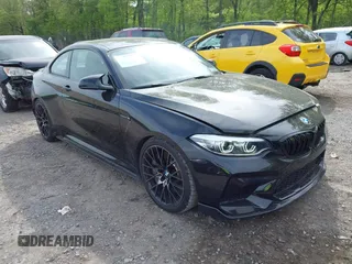 2021 BMW M2 Competition z VIN WBS2U7C05M7J18701, wystawiony jako IAAI lot #42256735 z przebiegiem 12 976 mil mil oraz . Historia ofert i sprzedaży dostępna na DreamBid. Obrazek 1.