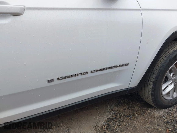 2023 Jeep Grand Cherokee Altitude with VIN 1C4RJJAGXP8755254, listed as a IAAI auction lot 42105780 with 23,030 mi miles and . Bid and sale history available at DreamBid. Image 6.