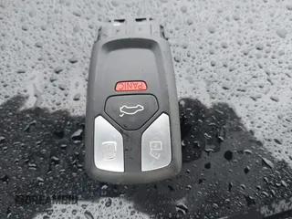 2018 Audi RS 5 z VIN WUAPWAF5XJA905043, wystawiony jako IAAI lot #41978868 z przebiegiem 60 838 mil mil oraz . Historia ofert i sprzedaży dostępna na DreamBid. Obrazek 11.